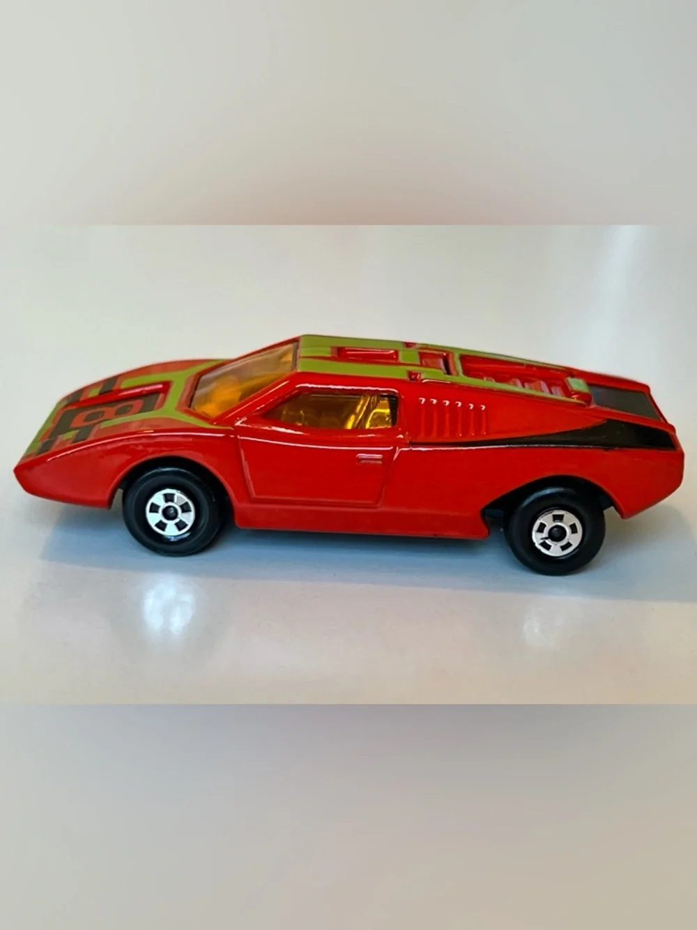 Vintage Matchbox Superfast No. 27 Lamborghini Countach 1975 Lesney England Red